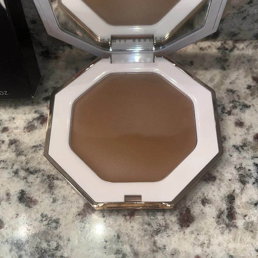 Fenty Cheeks Out Macchiato Cream Bronzer